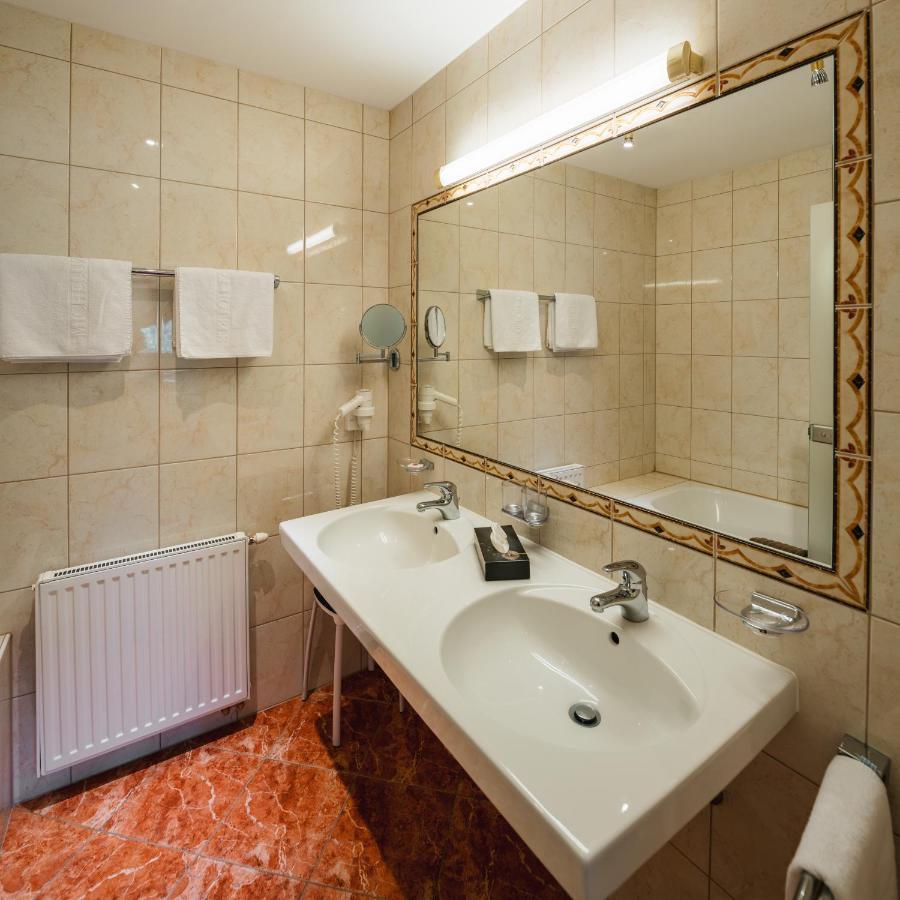 Hotel Alpenruh-micheluzzi 4*